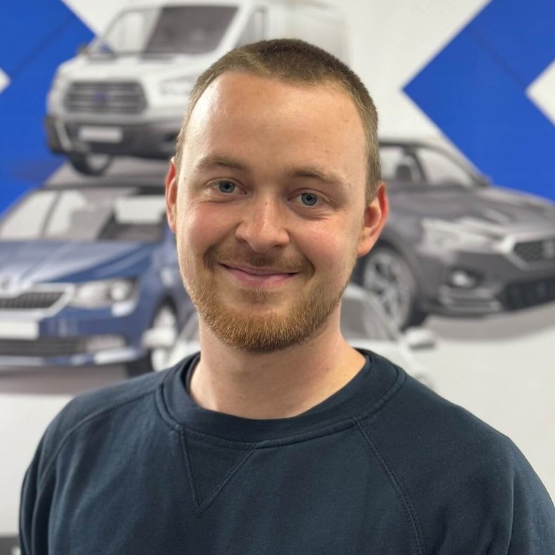 "Ketterer-Kfz-Meisterbetrieb-Tim-Zähringer.jpg" "Bild Ketterer-Kfz-Meisterbetrieb-Tim-Zähringer.jpg"